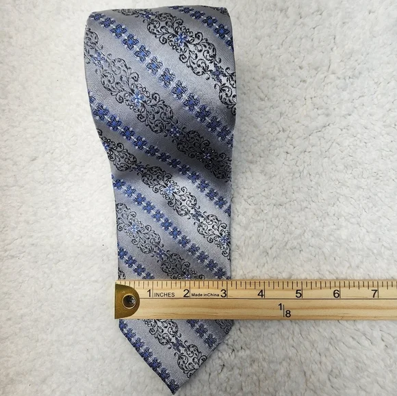 Steve Harvey Celebrity Edition Gray and Blue Men's Tie - Picture 5 of 6